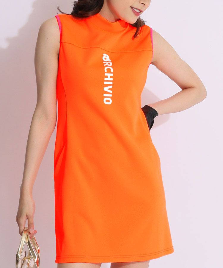 新品 ARCHIVIO アルチビオ モックネック ノースリーブ ワンピース 36 アルチビオ AR フロントロゴノースリーブモックネックワンピース