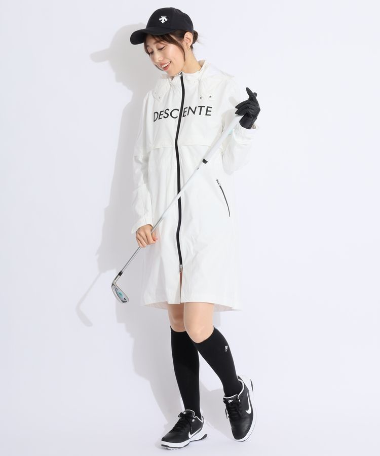 美品♡DESCENTE ゴルフ レインウェア Mサイズ ホワイト デサントゴルフ DE 【耐水撥水】レインフーディワンピース