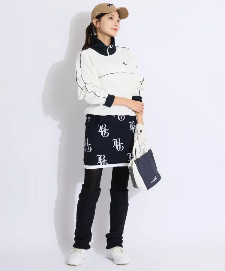 リエンダゴルフの長袖プルオーバーを使ったスタイリング