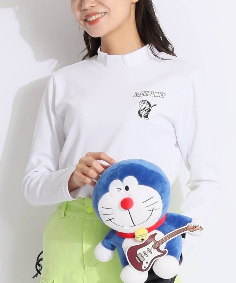 JB 【ドラえもん】ドラえもん刺繍モックネック長袖カットソー