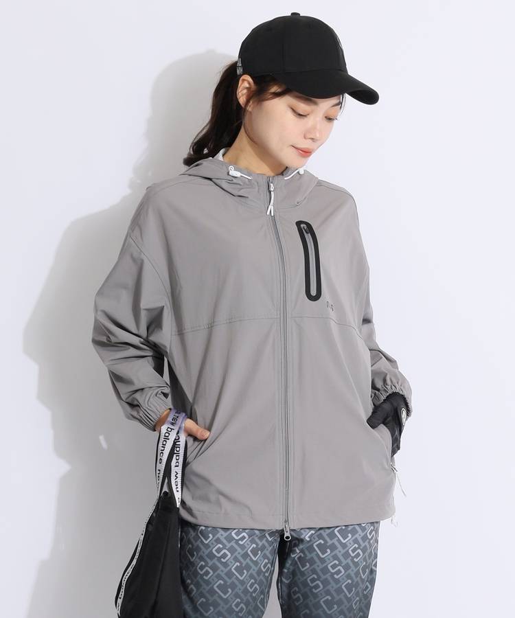 クレージュ　胸ロゴ　レディースナイロンジャケット 撥水　UV Courreges（ナイロンジャケット）のフリマアイテム一覧