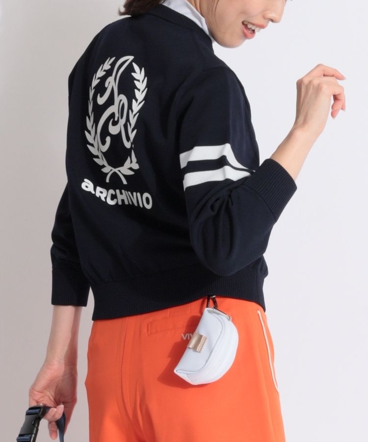 アルチビオ AR バックビックプリントクルーネックニット
