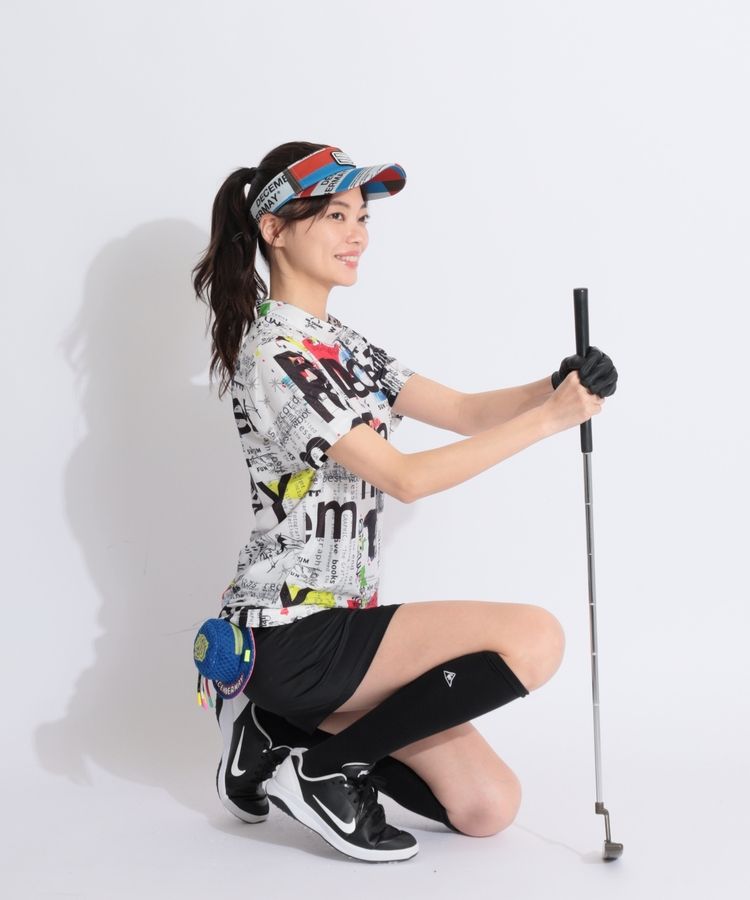 ディッセンバーメイ DM グラフィックプリントモックネック半袖