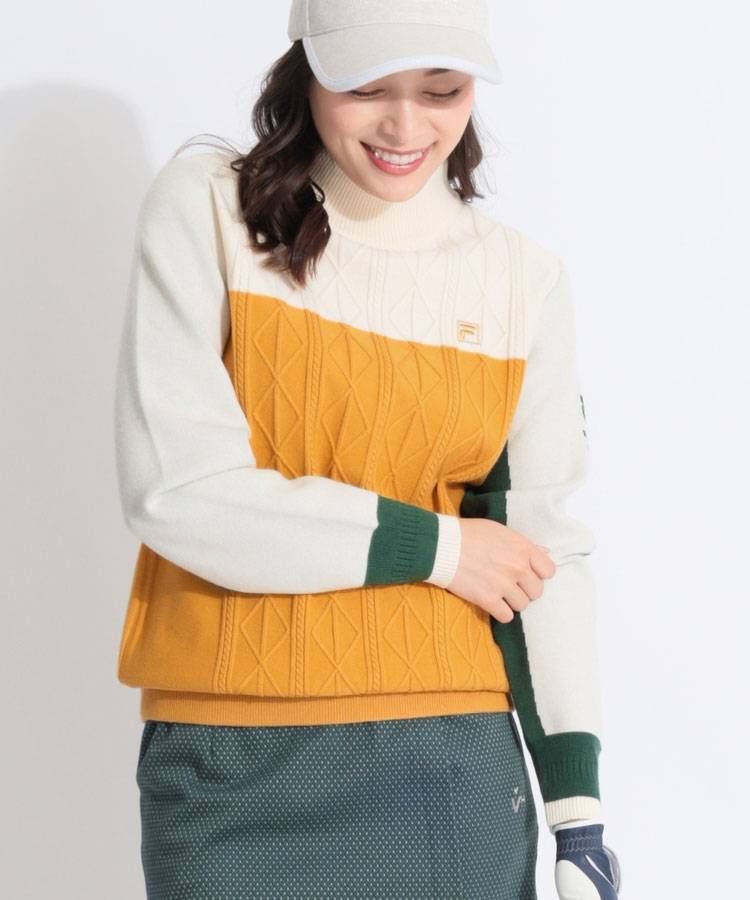 FG スリーブロゴモックネックケーブル編みニット