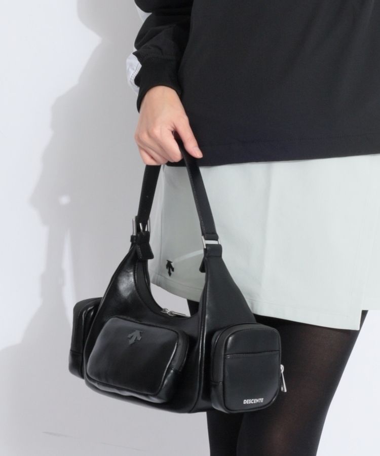 ⚠️取引中⚠️！！！専用！！！DESCENTE ゴルフバッグ 黒 合成皮革 デサントゴルフ DE 立体ポケット合皮ハンドバッグ レディースゴルフ
