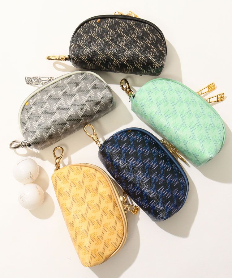 【キウィプチ】カラビナ付き総柄ボールポーチ