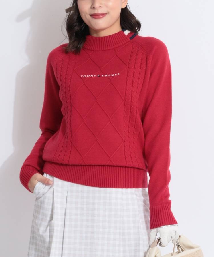 TH マシュマロタッチケーブル編みモックネックニット