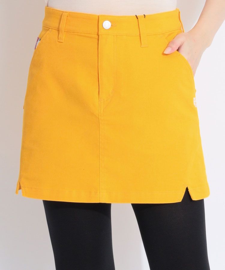 バックロゴ刺繍ドビーツイルスリットスカート