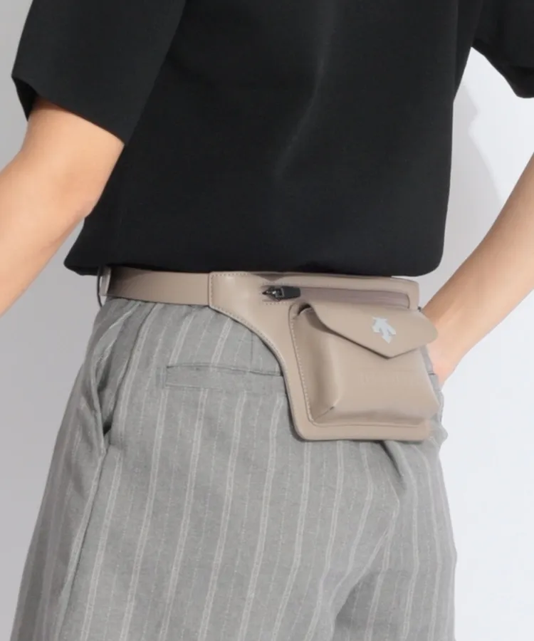 DESCENTE　夏ゴルフ　レディース　セットアップ　高級　完売　新品　タグ付き DESCENTE レディース ゴルフウェアセット L DESCENTE - デサント