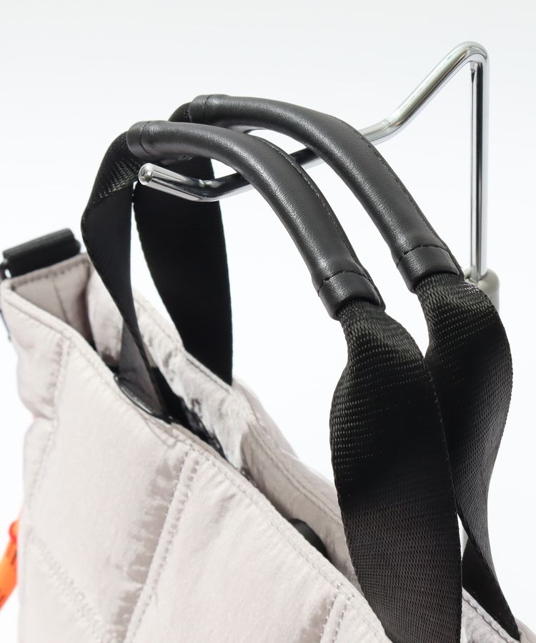 ヴィトゥエルヴ VI ショルダー付きキルティングカートバッグ