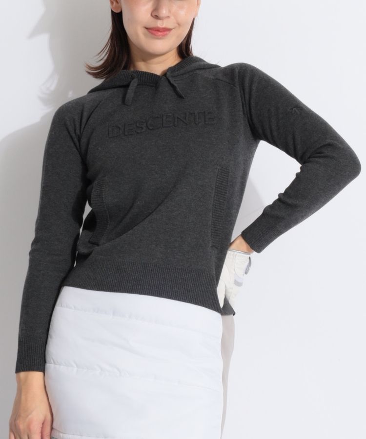 デサントゴルフ DE 【手洗い可能】エンボスロゴウール混フーディニット