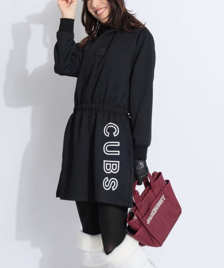 CU ロゴプリントツイルフーディワンピース