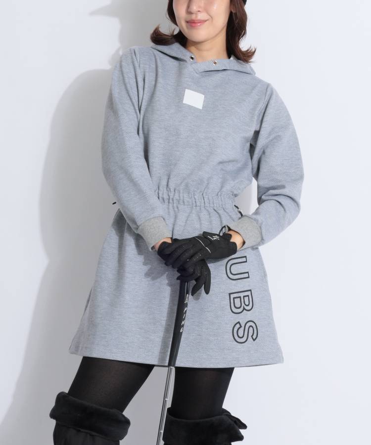 CU ロゴプリントツイルフーディワンピース