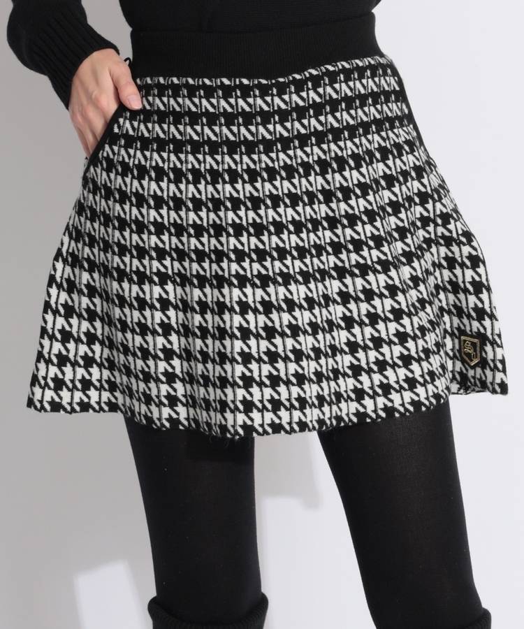 SD 一体型ペチパンツ付き千鳥格子柄ニットフレアスカート