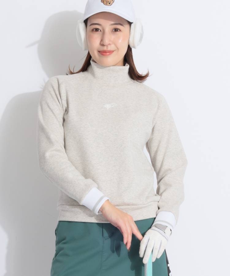 BE 【ストレッチ】バックプリント裏起毛ハイネックプルオーバー