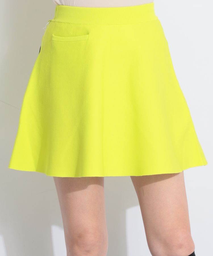 【ストレッチ】バックロゴラインフレアニットスカート