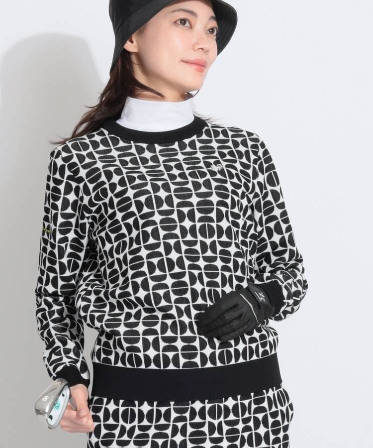 HK セミサークル柄ジャガードクルーネックニット