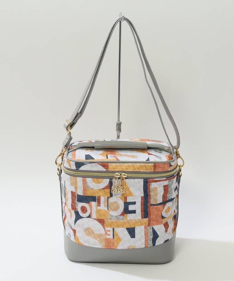 RR ショルダー付き総柄プリント保冷バッグ