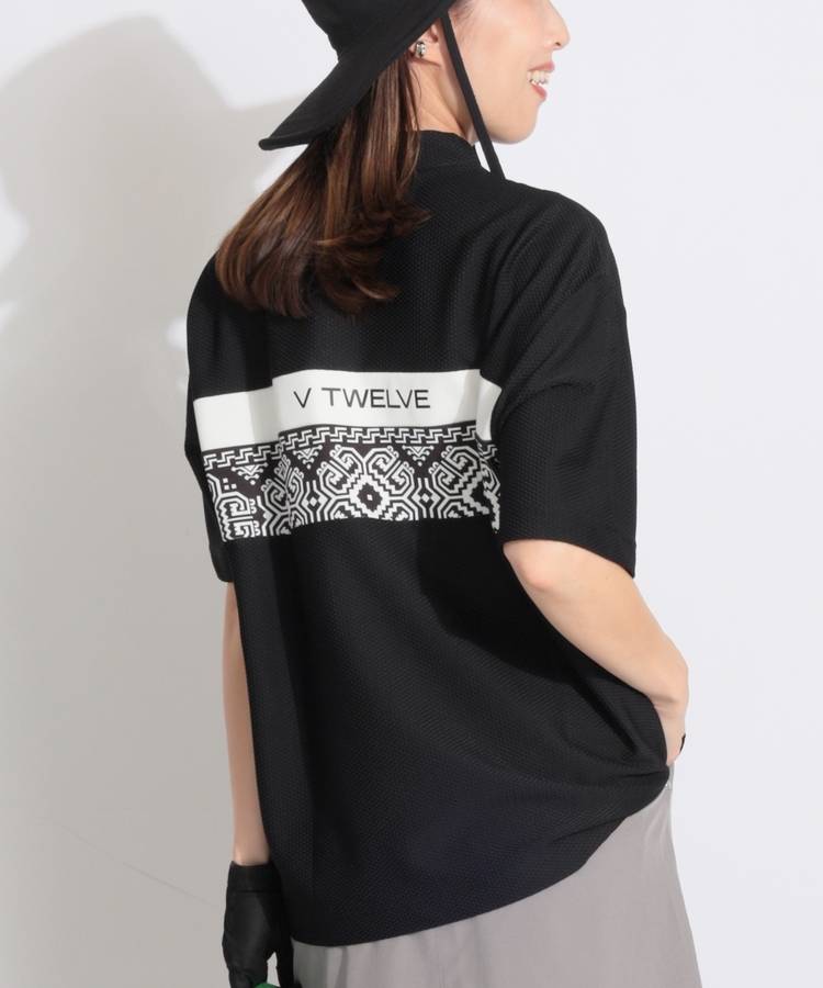 VI 【吸水速乾】グラフィックプリント切替モックネック半袖カットソー