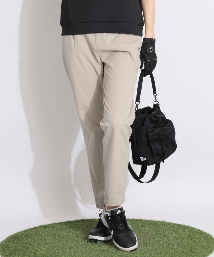 ドビー織りタックテーパードロングパンツ
