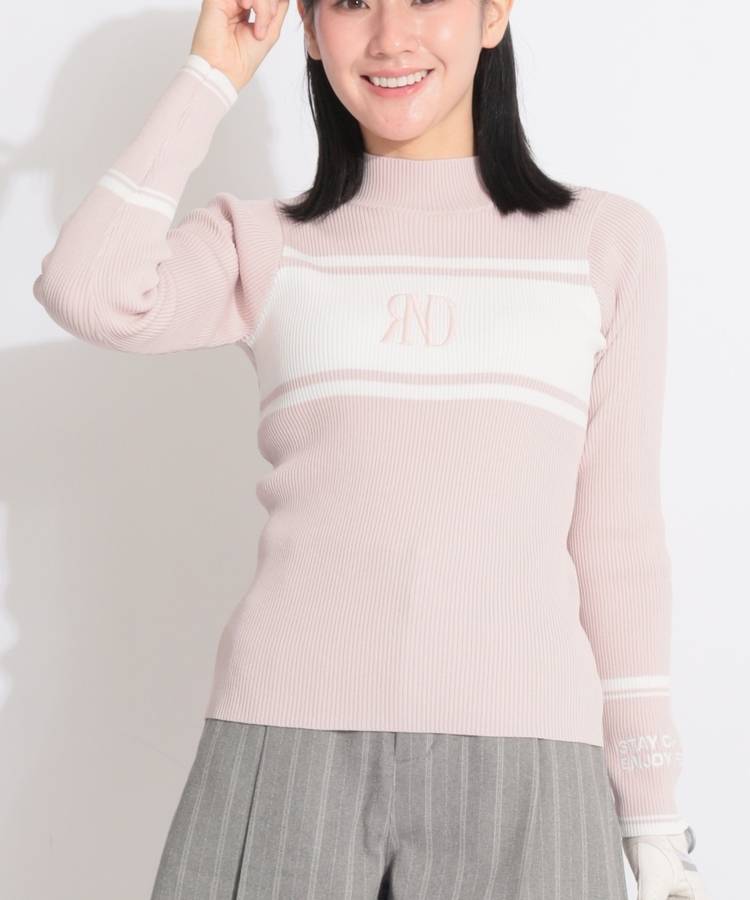 RI RNDロゴハイネックリブニット